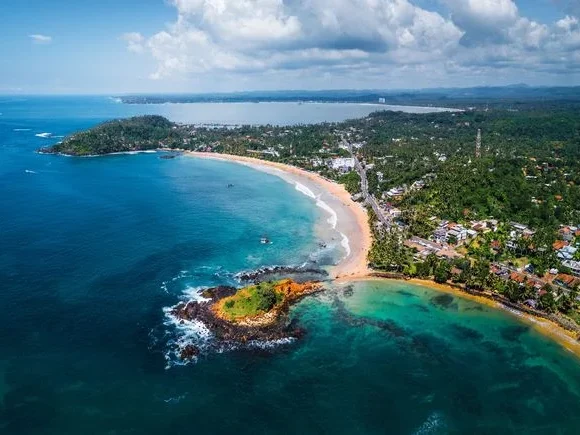 Mirissa – Whale Watching & Beachside Bliss in Southern Sri Lanka