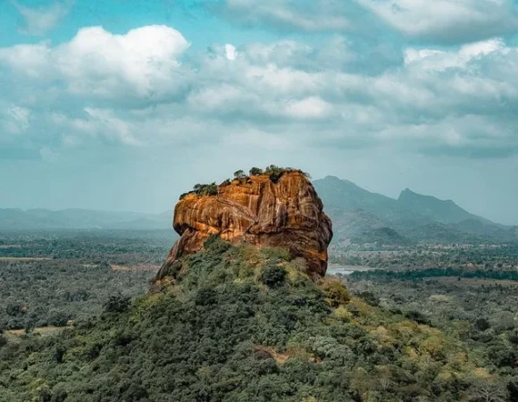 Sigiriya – The Majestic Rock Fortress and Ancient Marvel